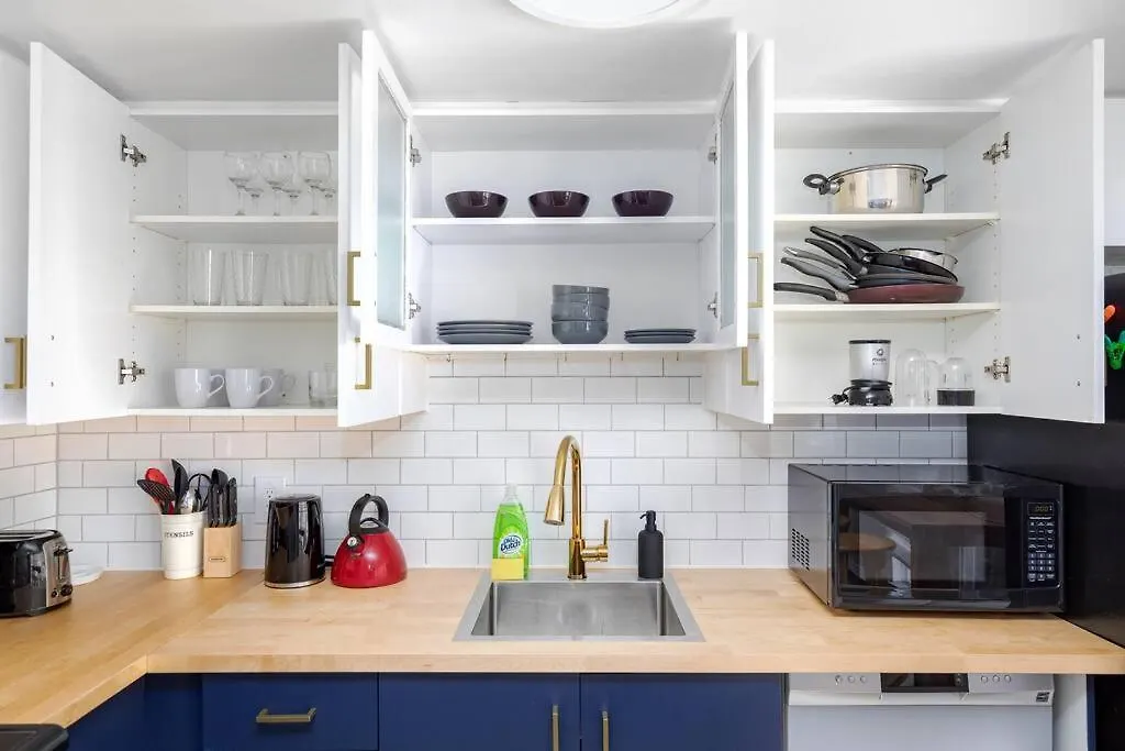 Feriehus Charming 1Bd Townhouse Near Lake Toronto
